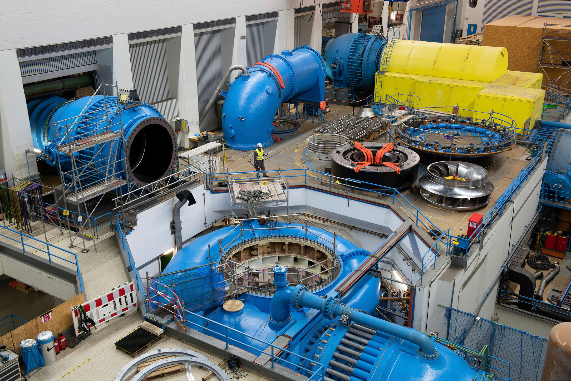 Pumpspeicherwerk Waldeck II am Edersee, blaue Turbinen